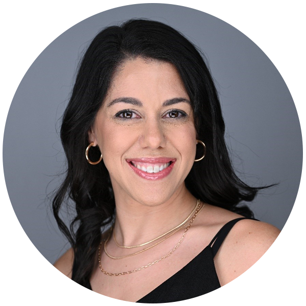 Headshot circle_Paula Goldrich_K