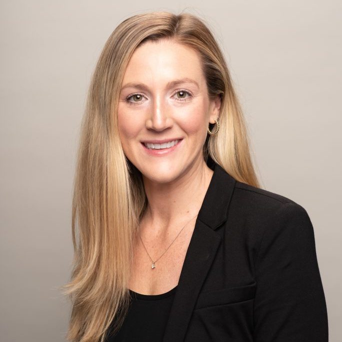 Sara_E_Morris_Headshot_2023